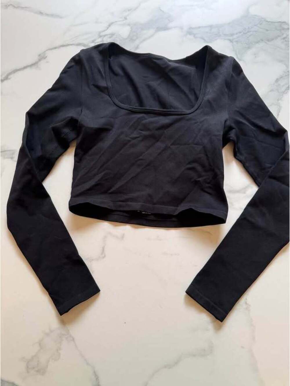 OQQ Women’s Black Square Neck Long Sleeve Crop Top – Size Small